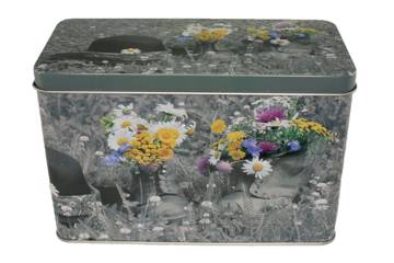 Knekkebrødboks, Pryd, "Blomster i sko"